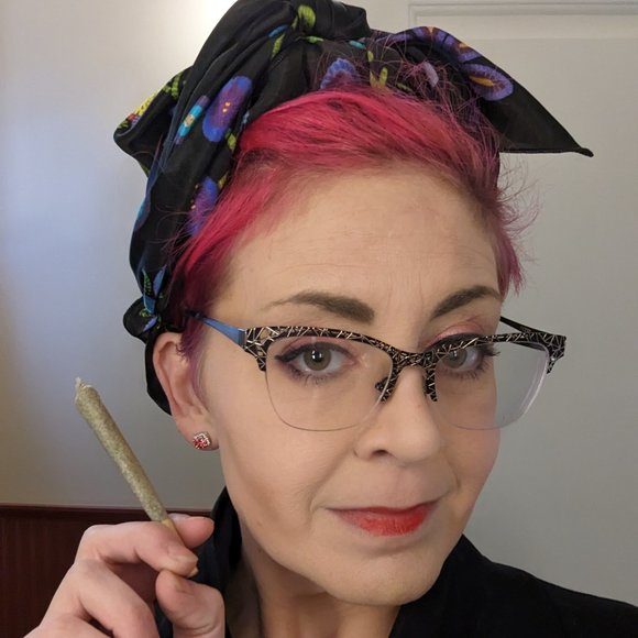 Meet your Posher, Karen - Picture 1 of 1